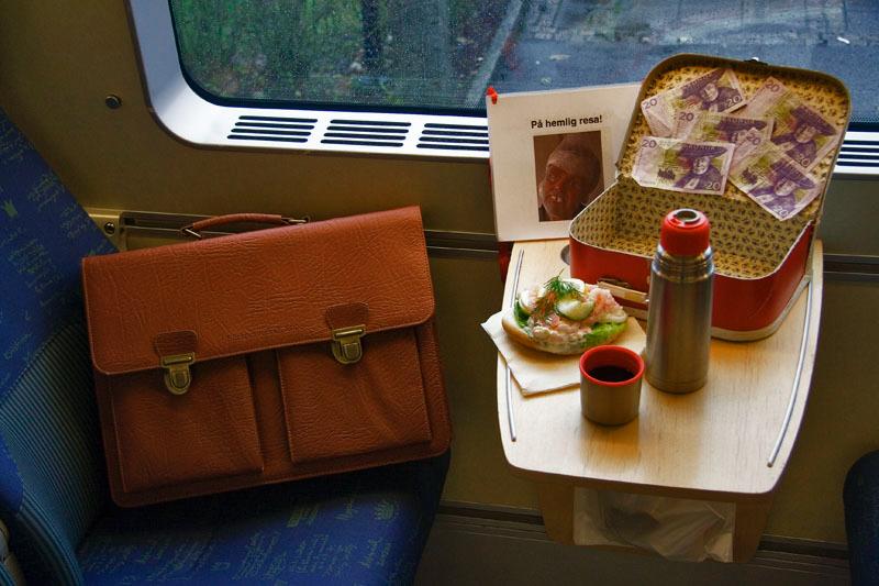 081110_8289.jpg - Nu kan jag packa upp min matsäck så fint förpackad i den lilla väskan.